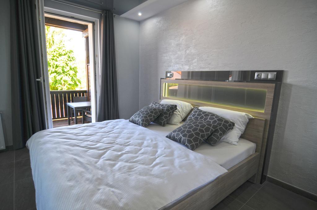 Nanis Hotel & Appartements シュタインフーデ エクステリア 写真