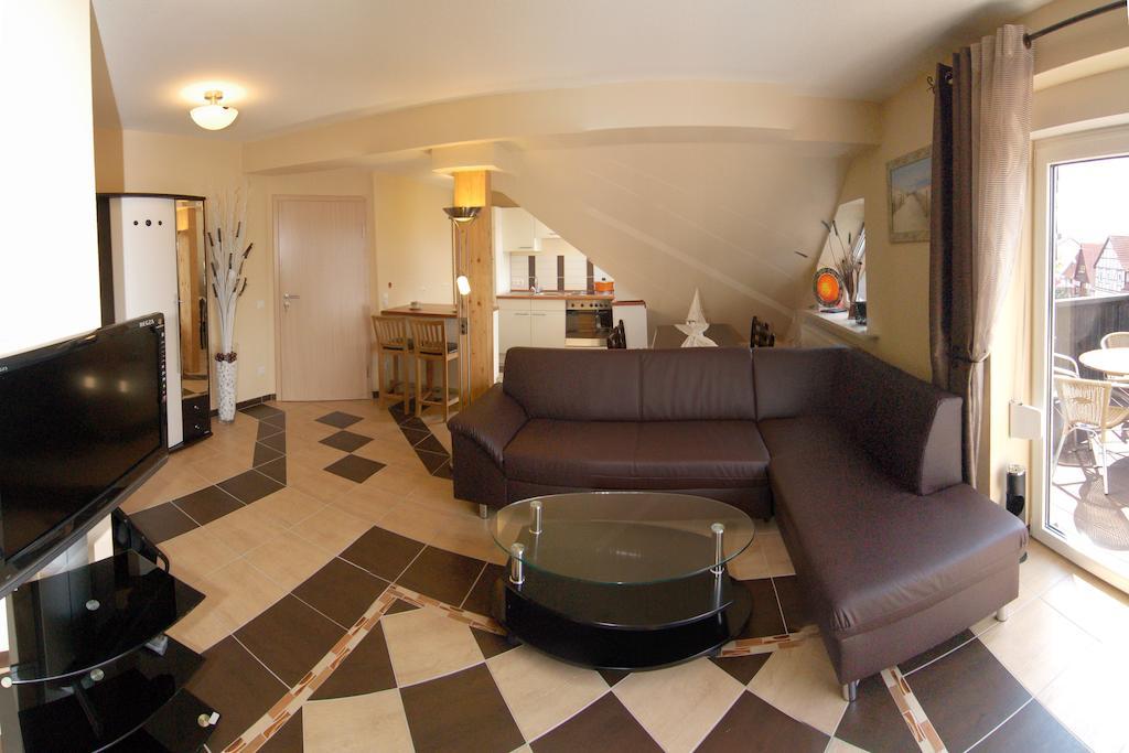 Nanis Hotel & Appartements シュタインフーデ エクステリア 写真