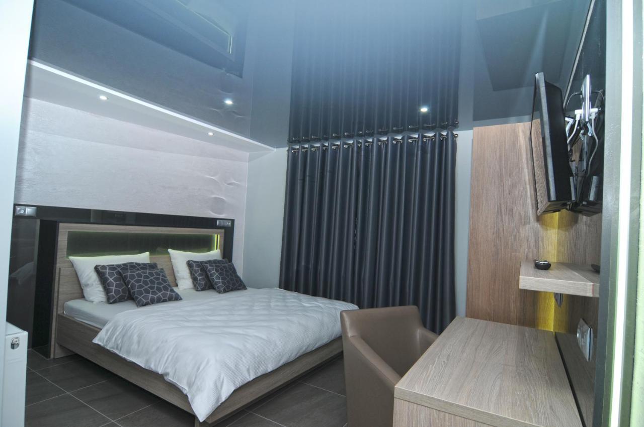 Nanis Hotel & Appartements シュタインフーデ エクステリア 写真