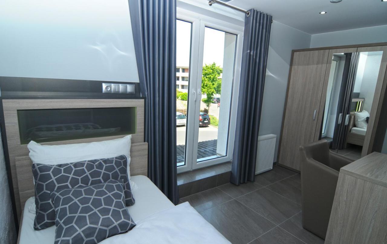 Nanis Hotel & Appartements シュタインフーデ エクステリア 写真