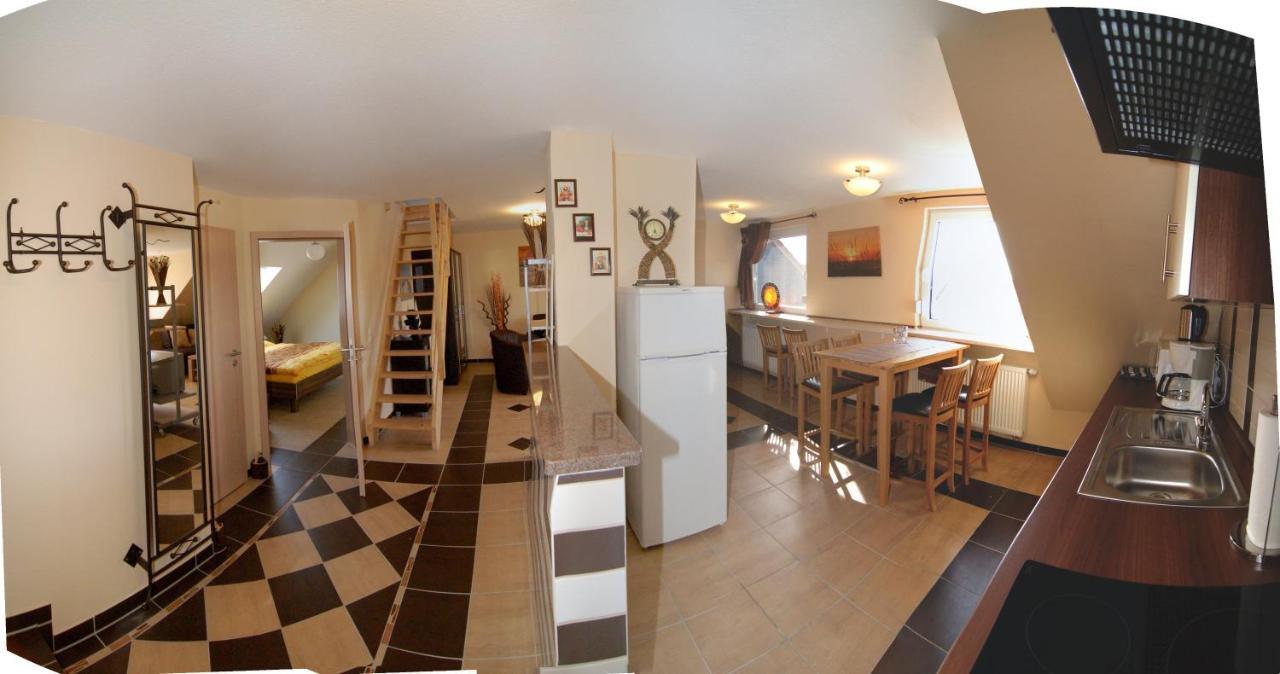 Nanis Hotel & Appartements シュタインフーデ 部屋 写真