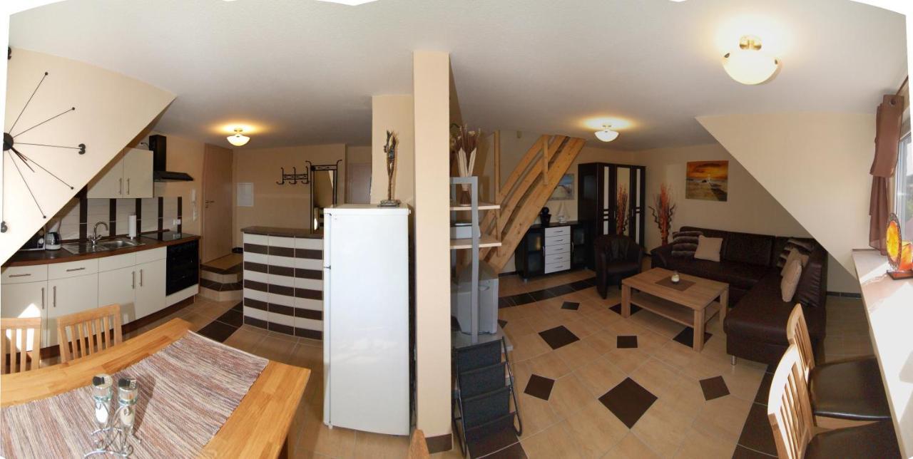 Nanis Hotel & Appartements シュタインフーデ 部屋 写真